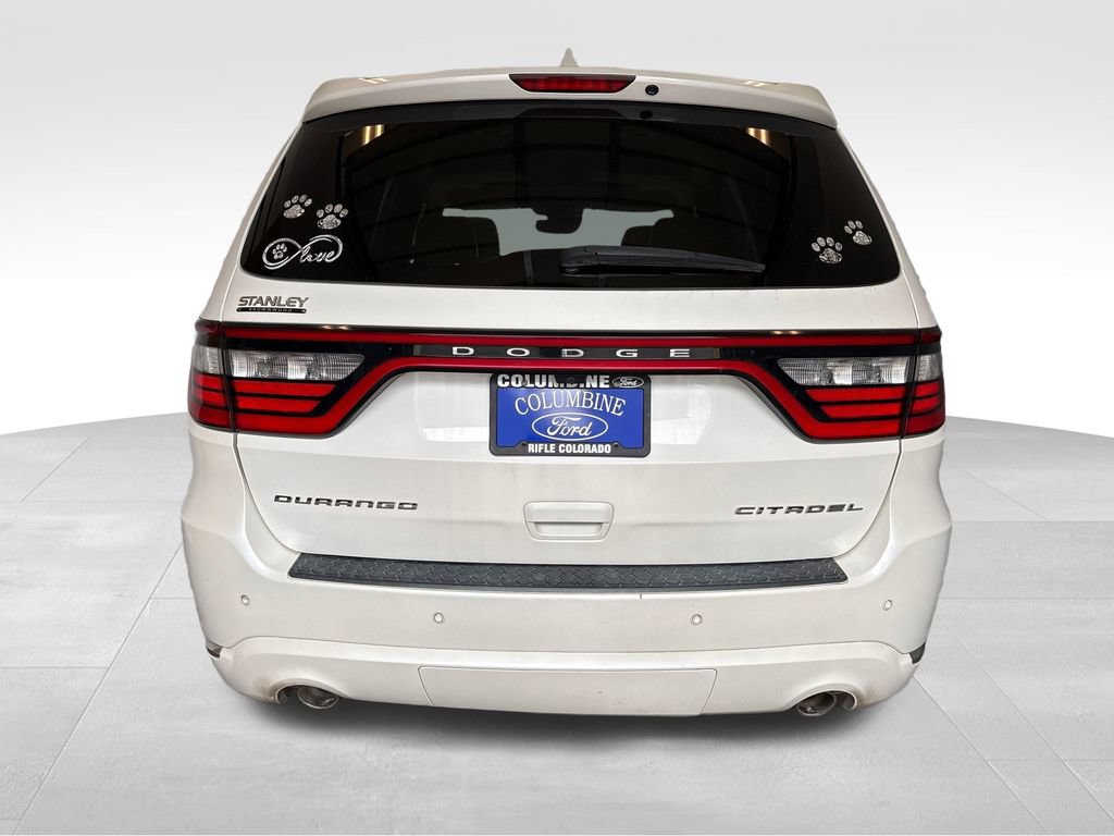 Used 2018 Dodge Durango Citadel w/ Technology Group RWD image 3