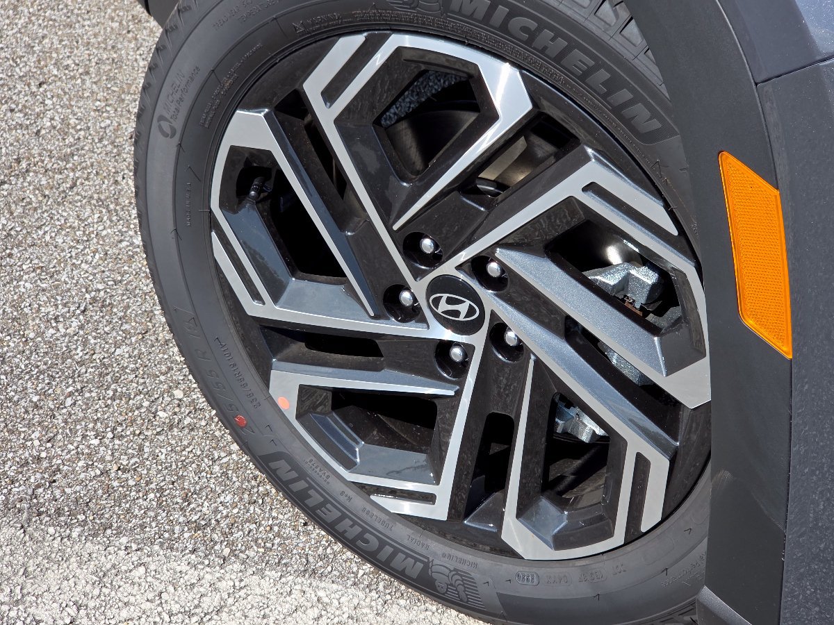 New 2026 Hyundai Tucson SEL Plus w/ Tow & Go Package AWD/4WD image 13