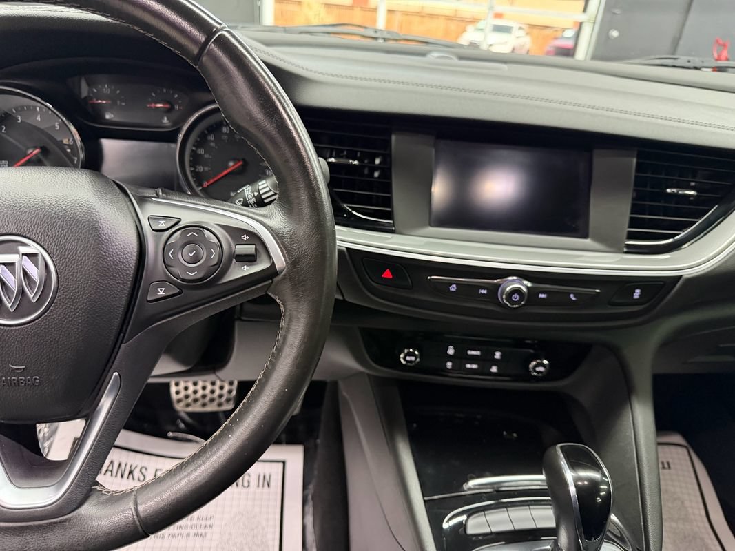 Used 2020 Buick Regal Preferred AWD/4WD image 25