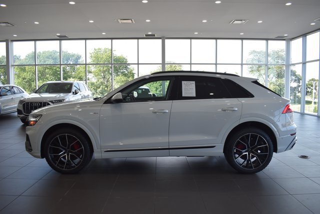 Used 2020 Audi Q8 Prestige AWD/4WD image 4
