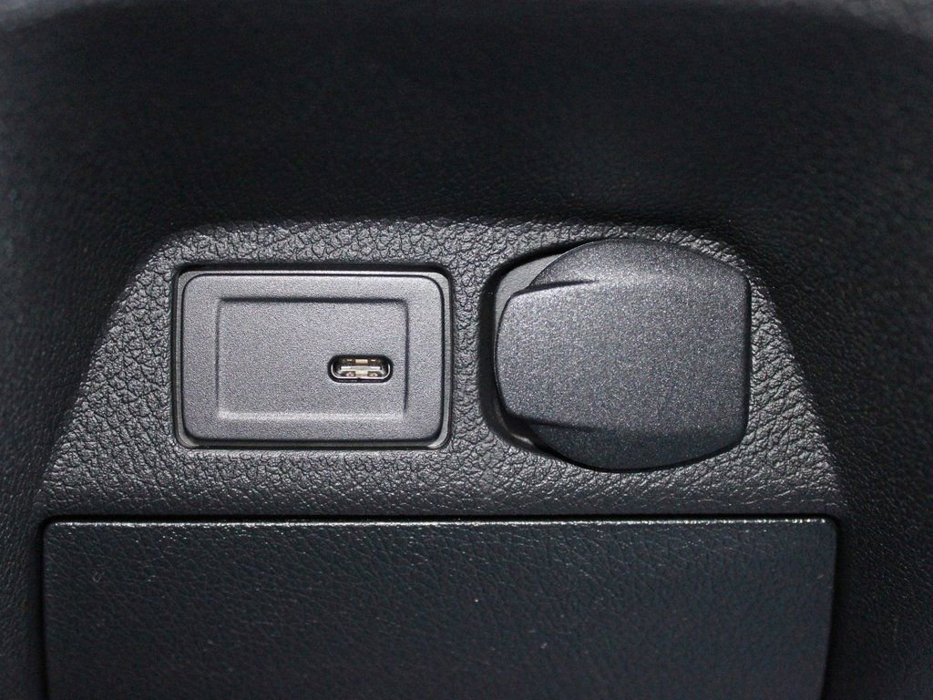 Used 2025 Mercedes-Benz Sprinter 2500 image 19