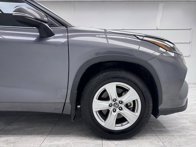 Used 2023 Toyota Highlander LE image 11