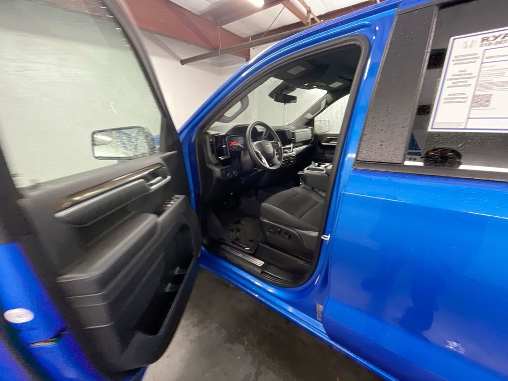 Certified 2025 Chevrolet Silverado 1500 LT image 10