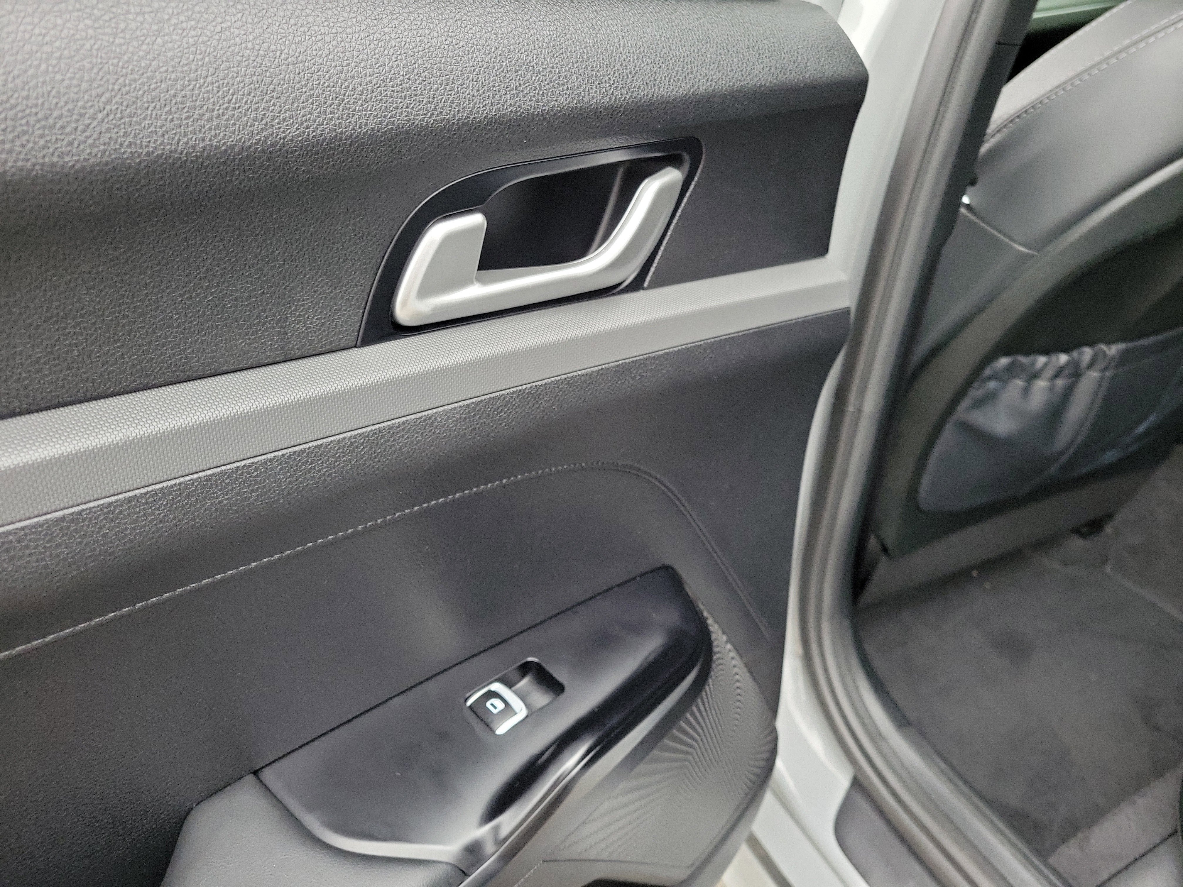 Used 2023 Kia K5 GT-Line image 13