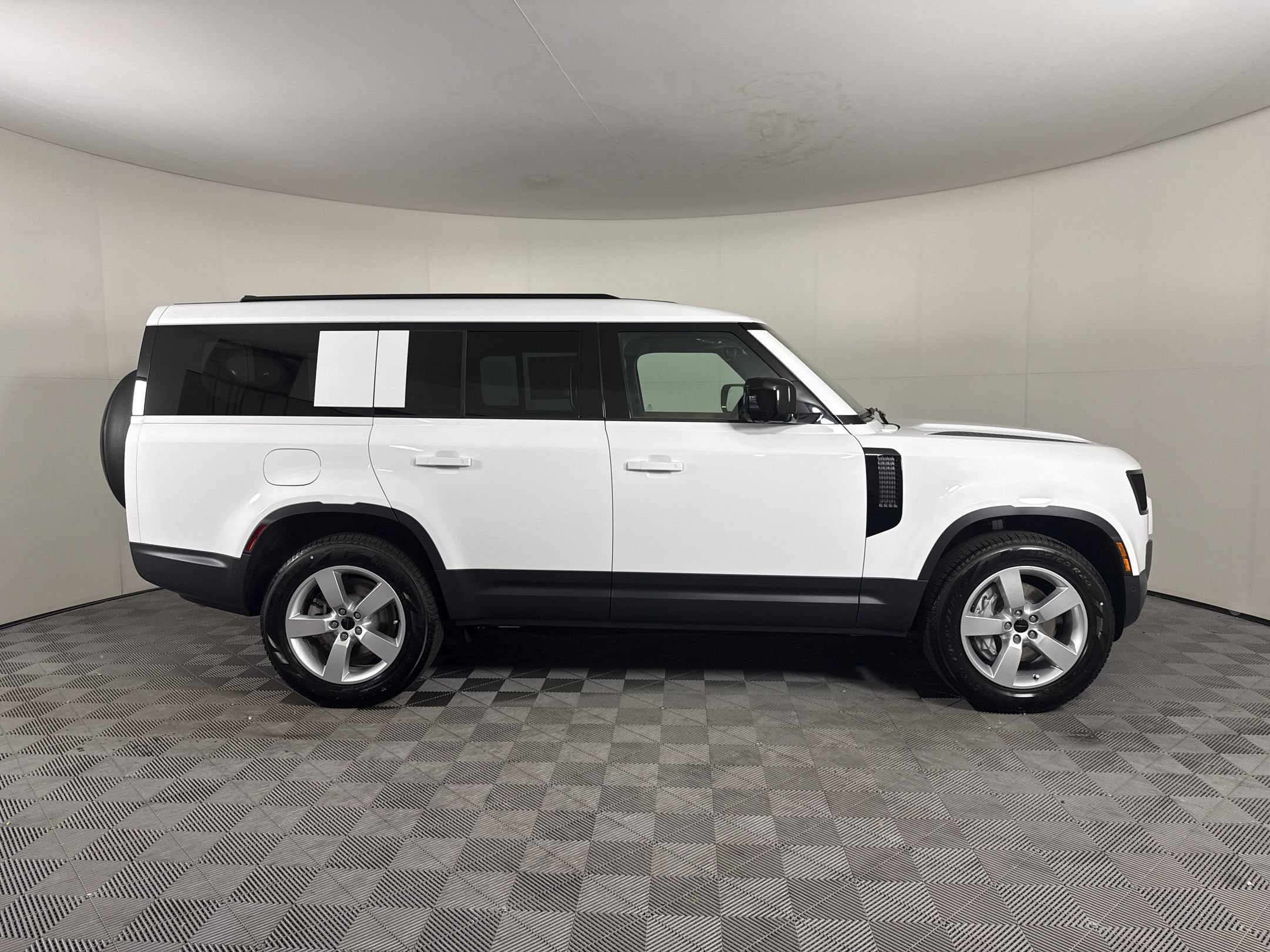 New 2026 Land Rover Defender 130 S AWD/4WD image 8