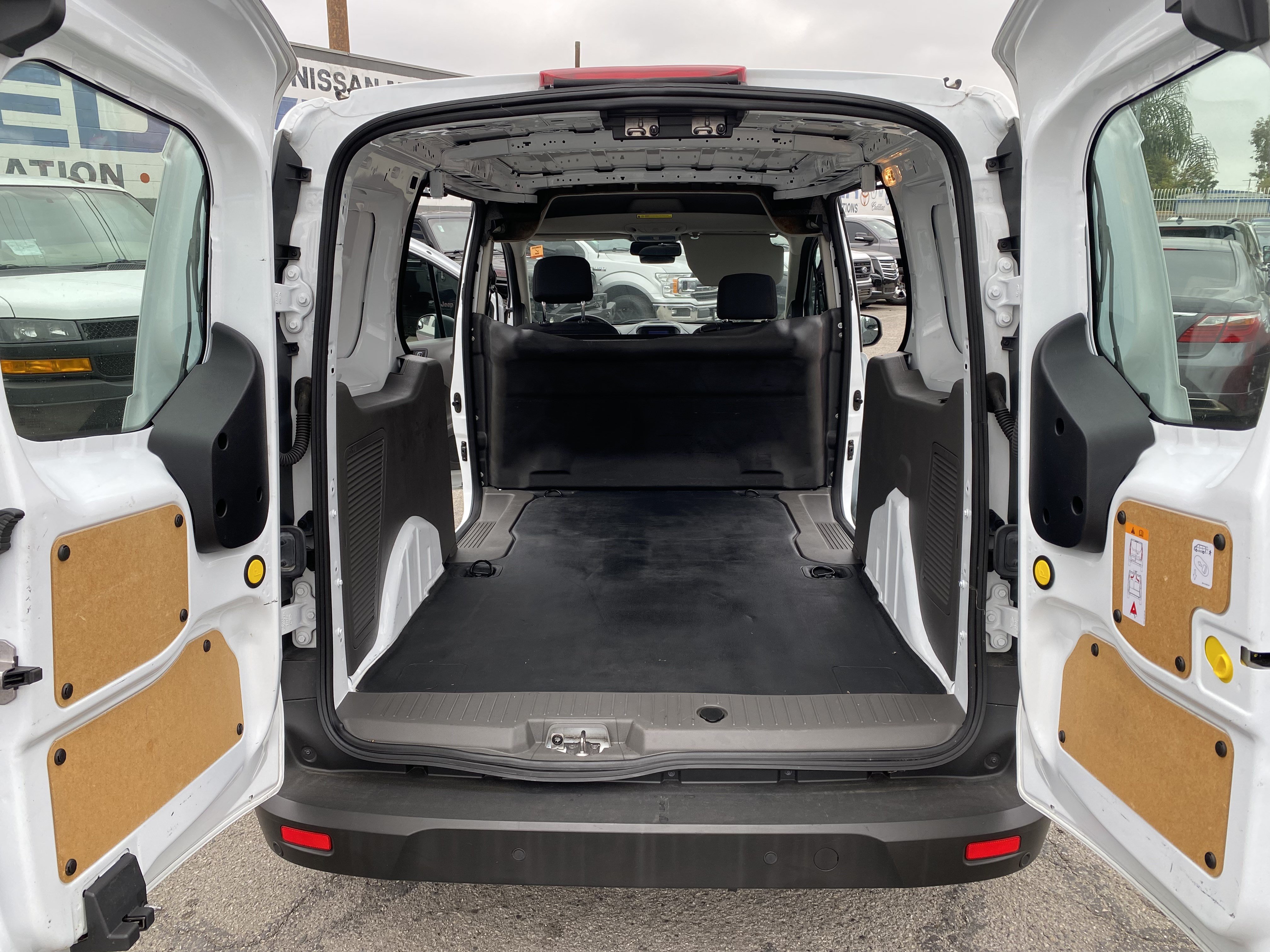 Used 2022 Ford Transit Connect XL FWD image 18