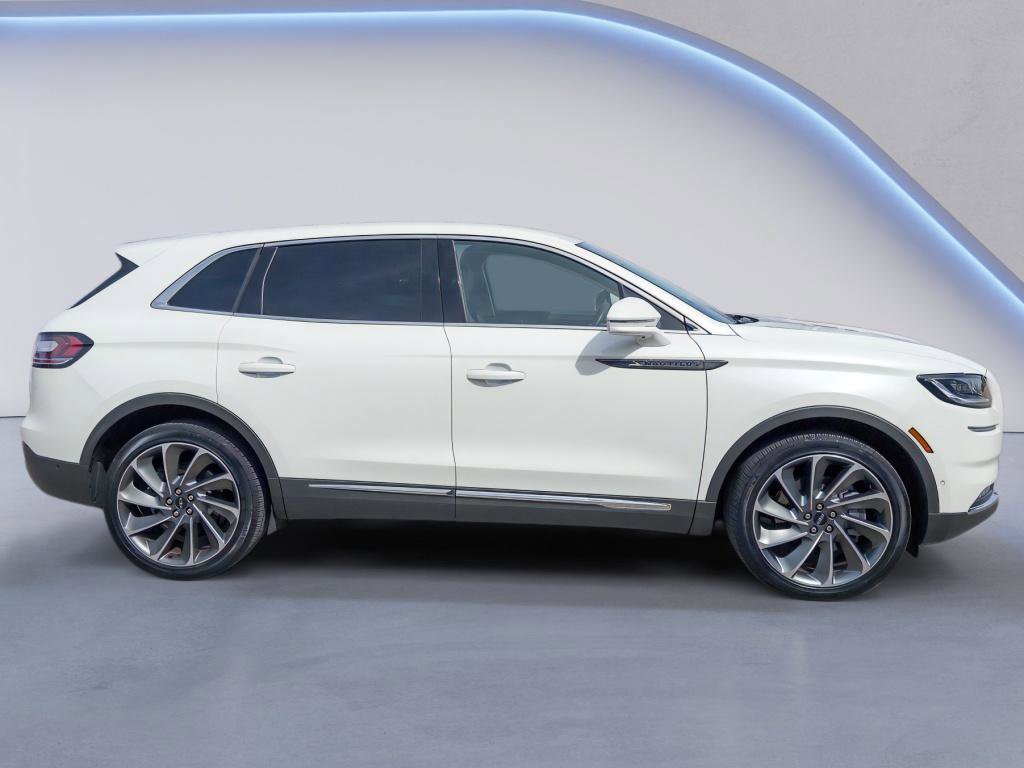 Used 2023 Lincoln Nautilus Reserve w/ Equipment Group 202A image 7