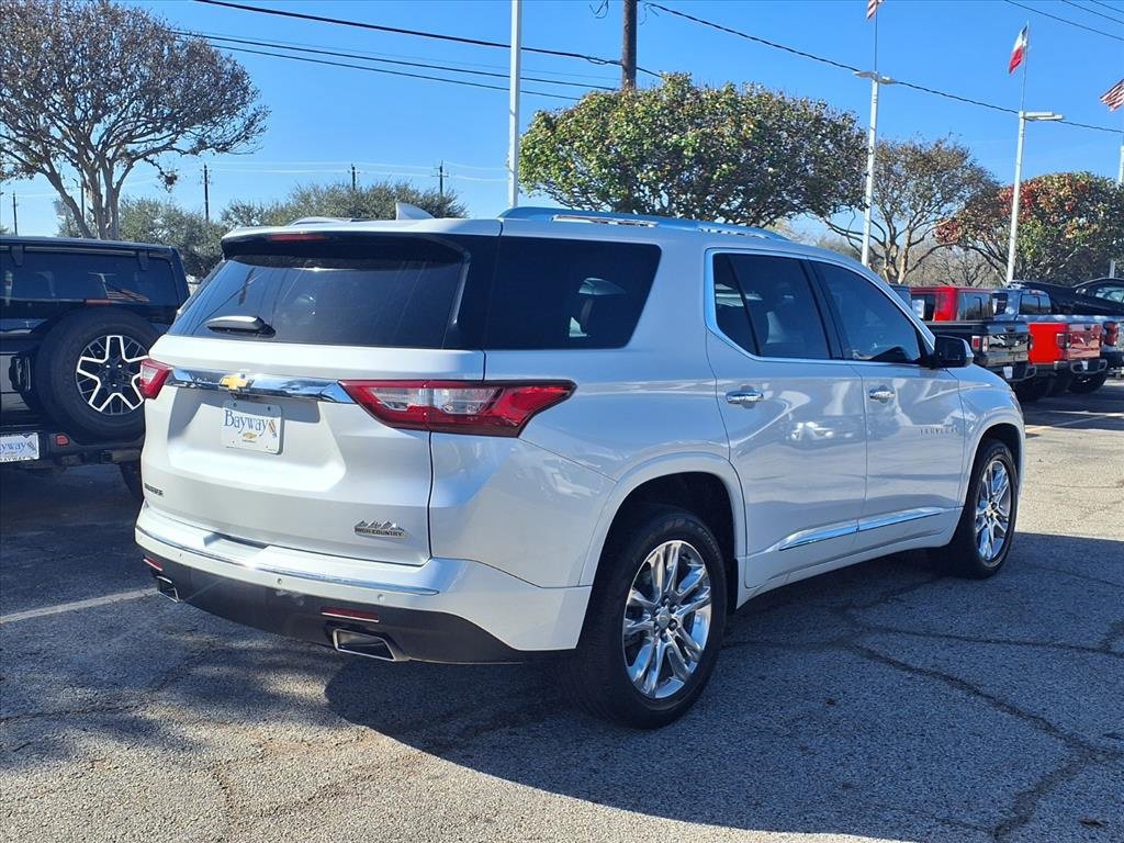 Used 2021 Chevrolet Traverse High Country image 2