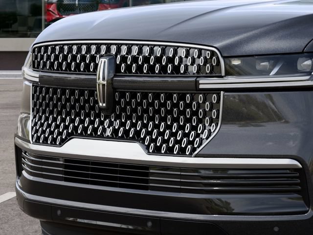 New 2027 Lincoln Navigator Reserve AWD/4WD image 17