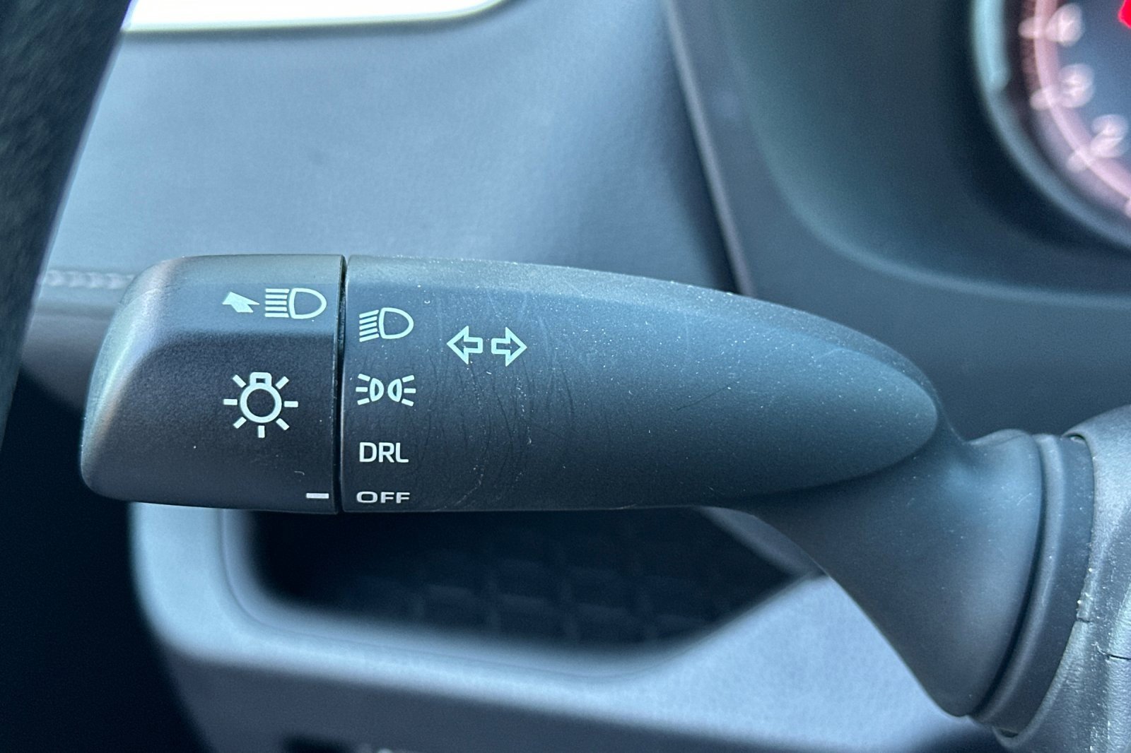 Used 2024 Toyota RAV4 LE image 37