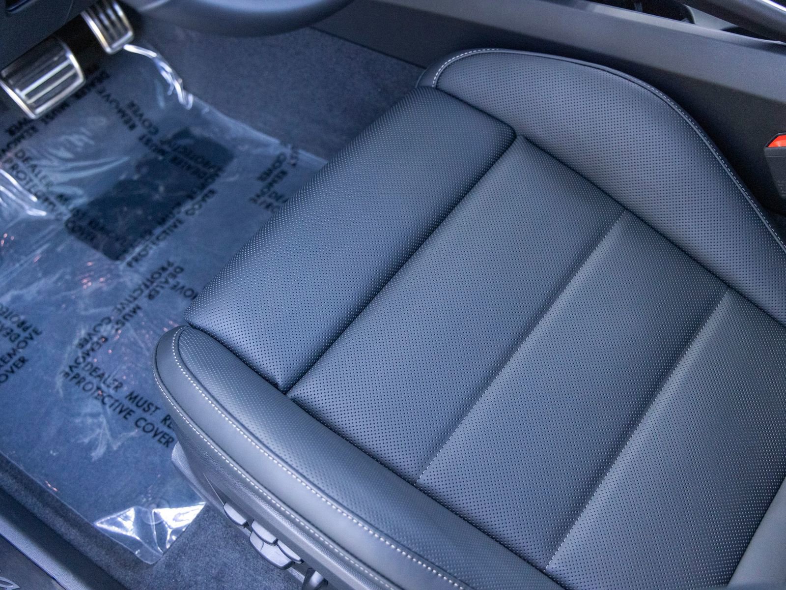 New 2026 Porsche Macan Turbo Electric image 29