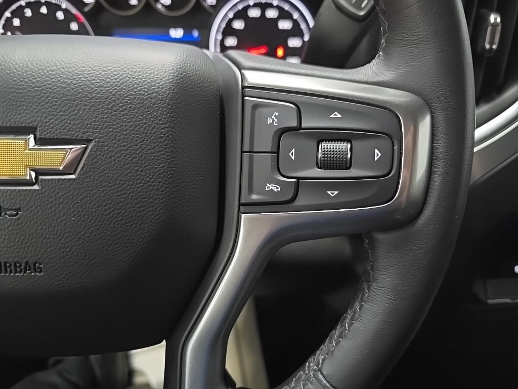 Used 2022 Chevrolet Silverado 1500 LT w/ Z71 Off-Road Package AWD/4WD image 20