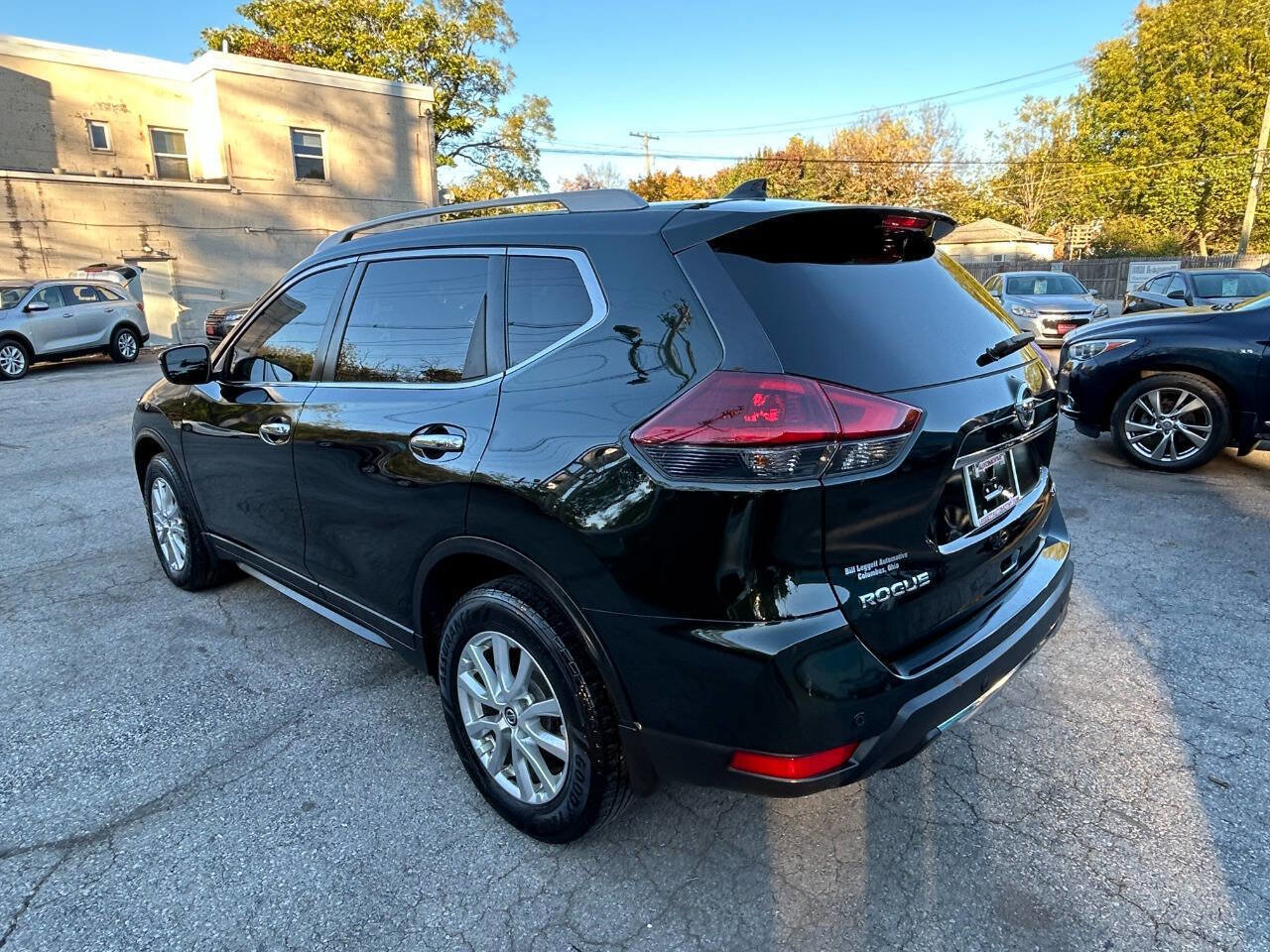 Used 2020 Nissan Rogue SV image 12