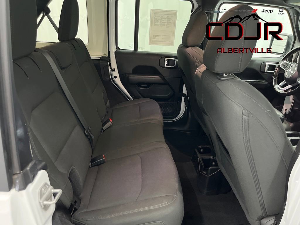 Used 2020 Jeep Wrangler Unlimited Sahara image 17