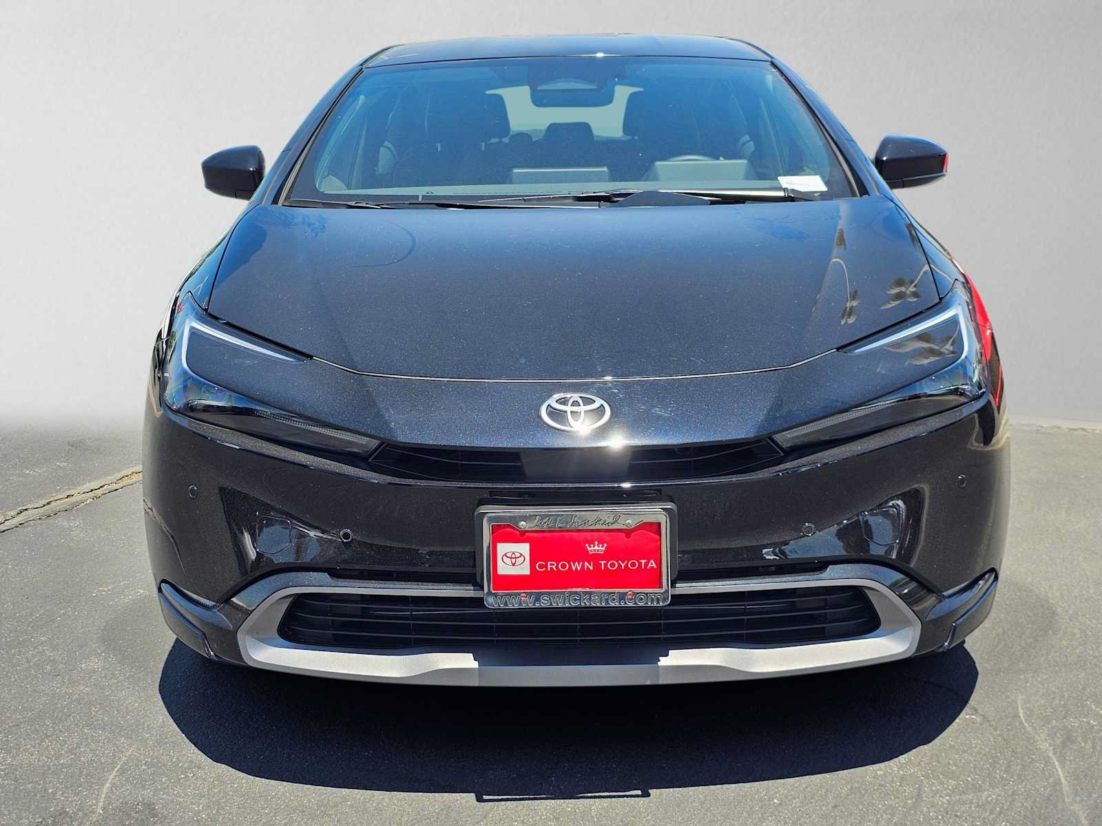 Certified 2026 Toyota Prius XLE FWD image 8
