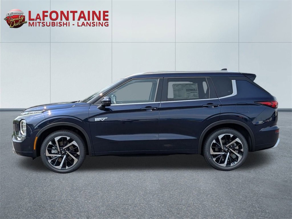 New 2025 Mitsubishi Outlander SEL image 2