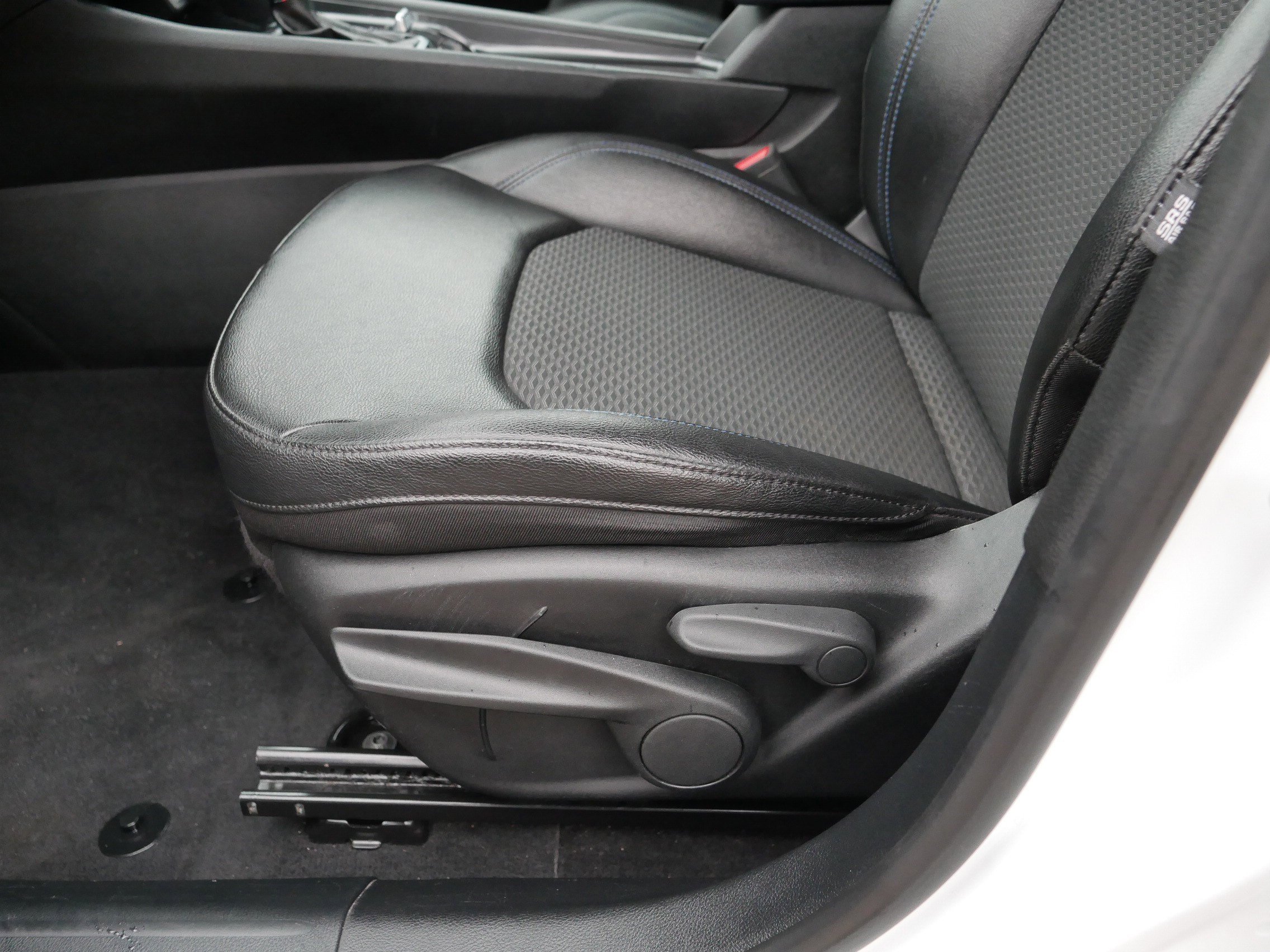 Certified 2024 Jeep Compass Latitude image 20