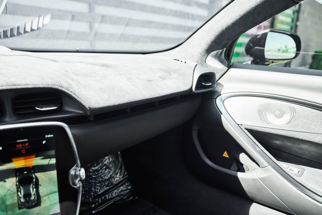 Used 2024 McLaren Artura RWD image 54