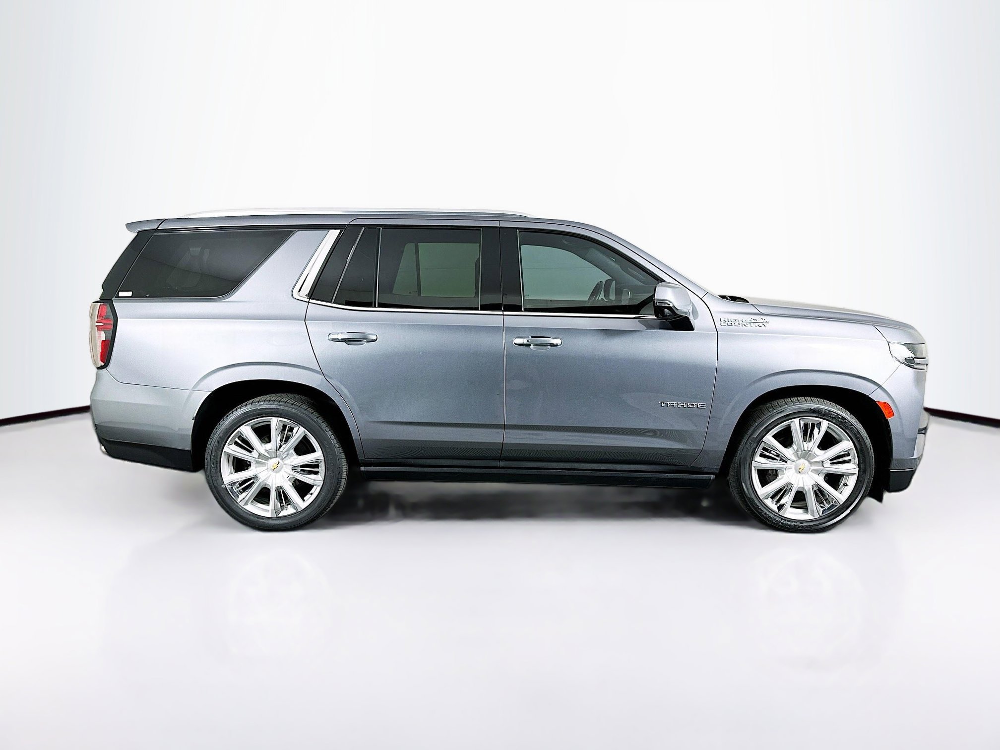 Used 2022 Chevrolet Tahoe High Country AWD/4WD image 10
