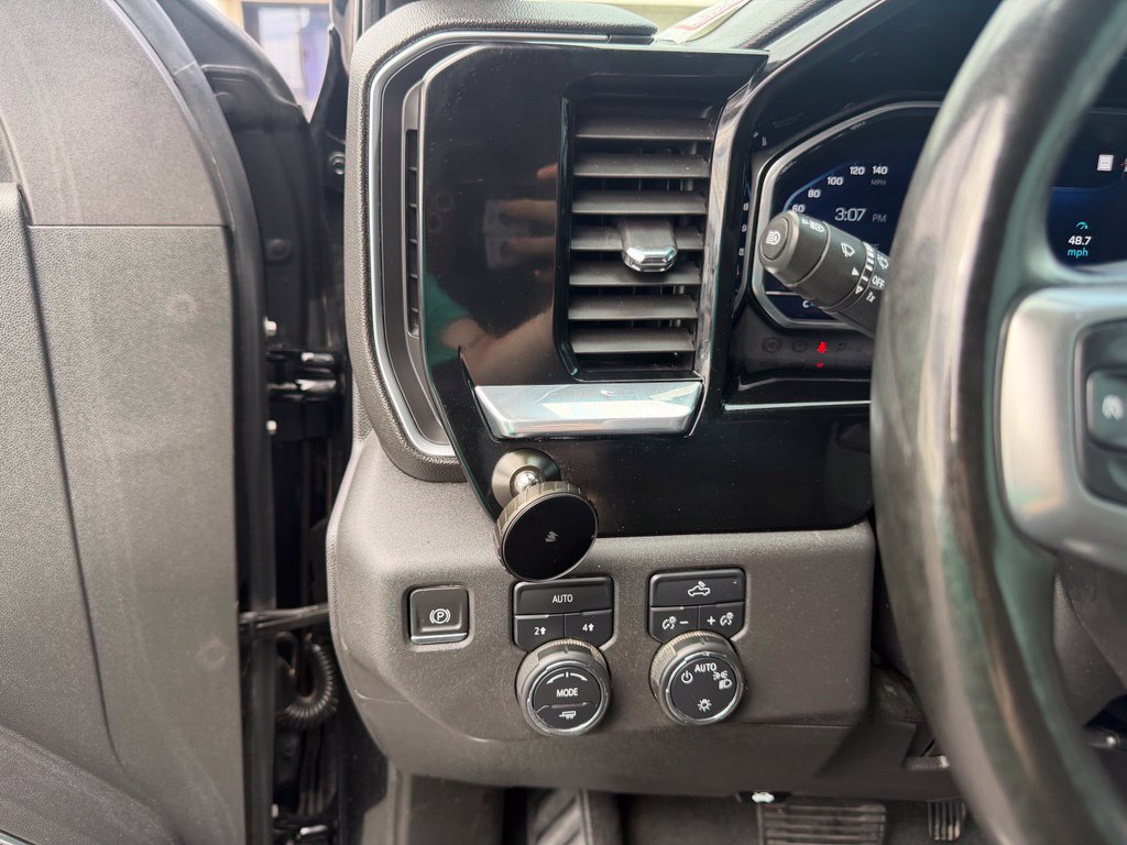Used 2023 Chevrolet Silverado 1500 LT AWD/4WD image 25