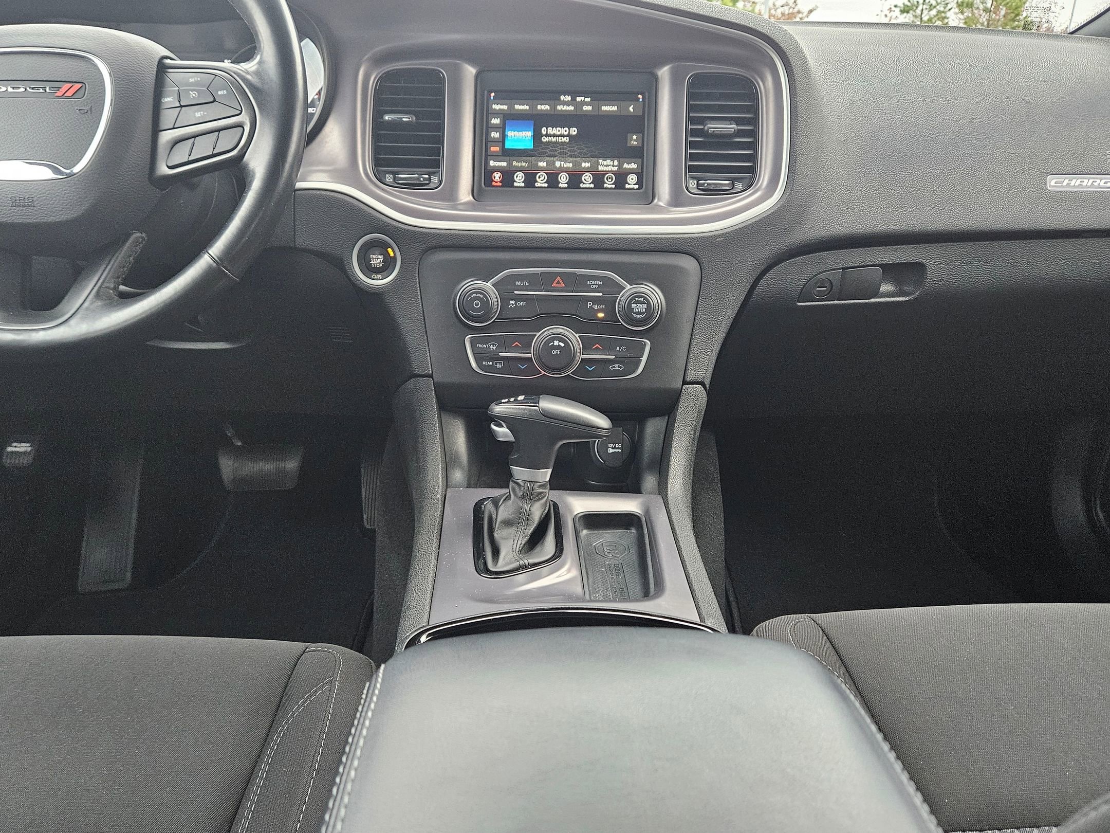 Used 2022 Dodge Charger SXT w/ Blacktop Package image 10