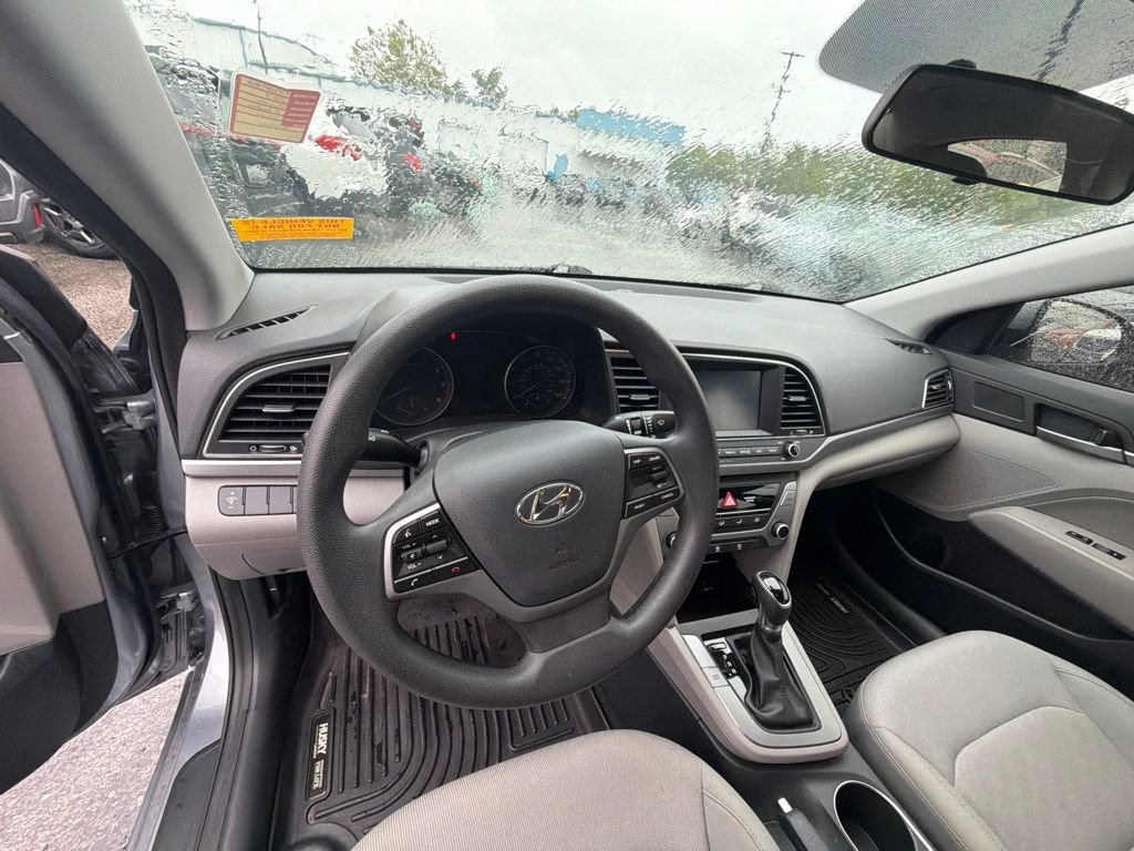 Used 2017 Hyundai Elantra SE FWD image 13