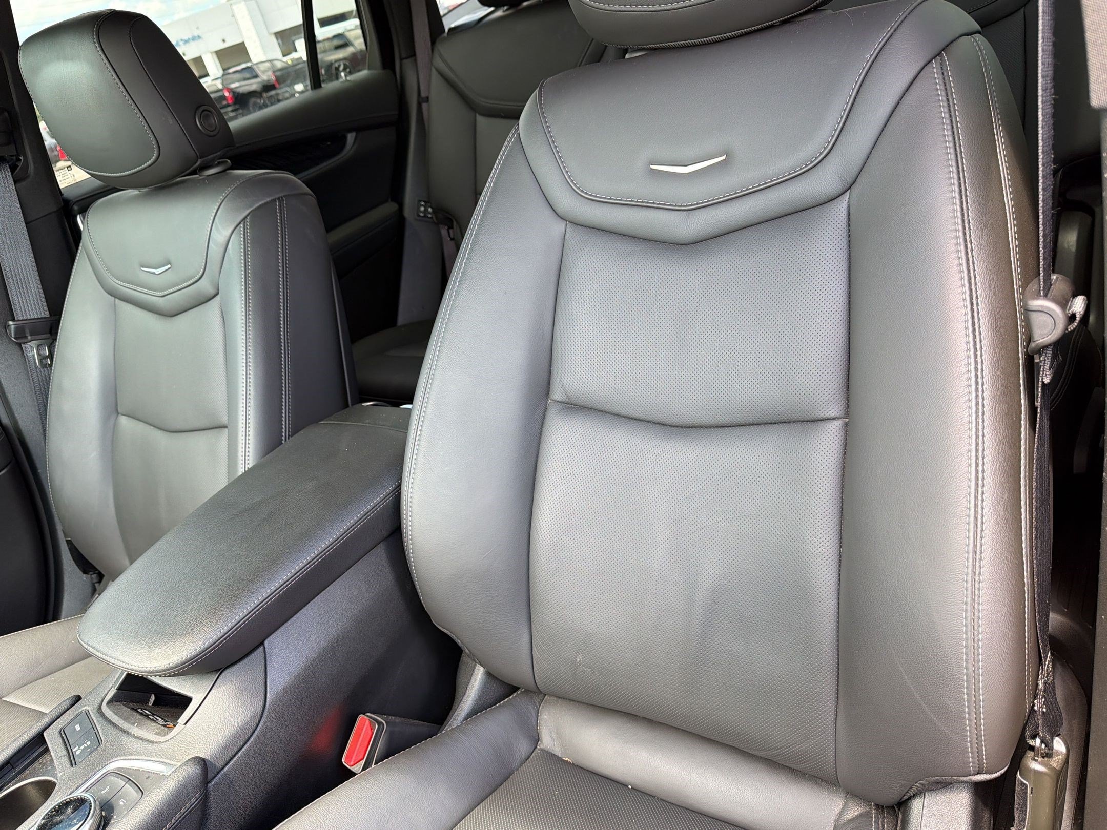 Used 2024 Cadillac XT6 Premium Luxury w/ Technology Package FWD image 26