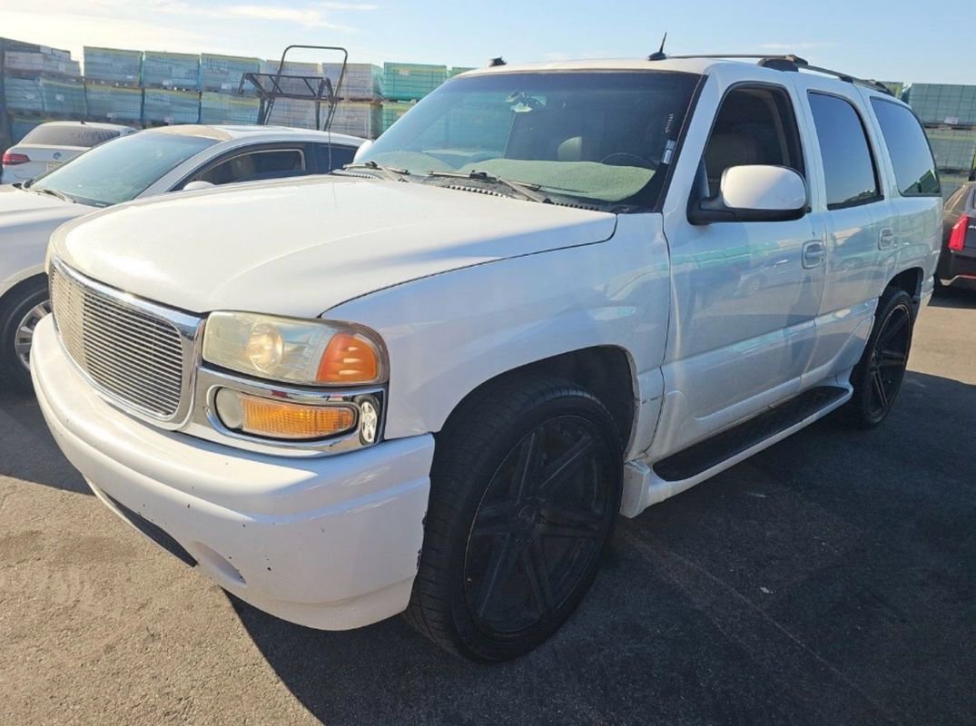 Used 2005 GMC Yukon Denali AWD/4WD image 1