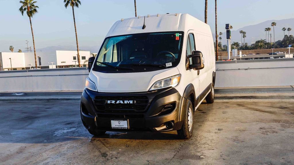 Used 2023 RAM ProMaster 2500 w/ Premium Convenience Group (B) FWD image 4