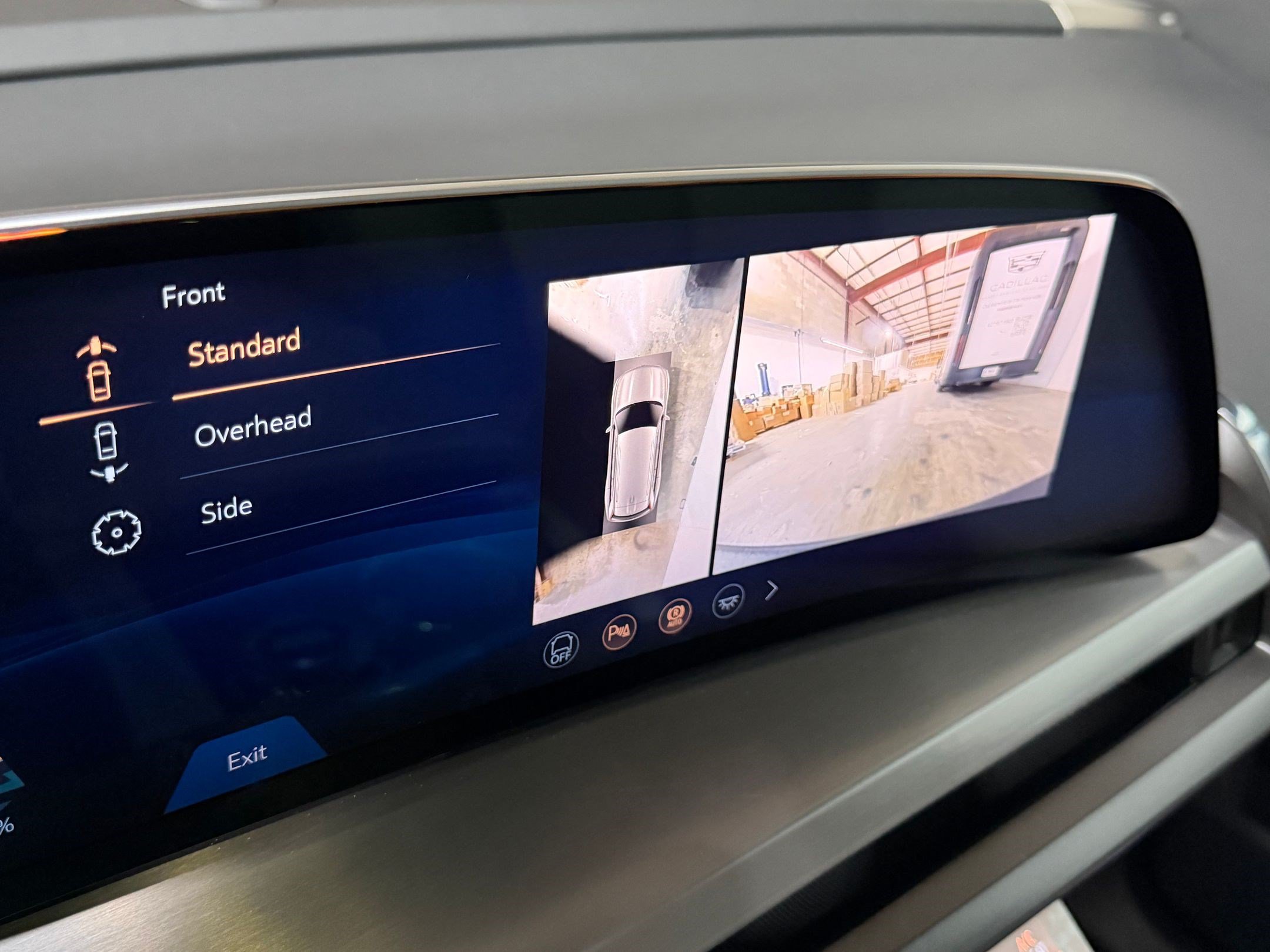 New 2026 Cadillac Vistiq Luxury AWD/4WD image 16