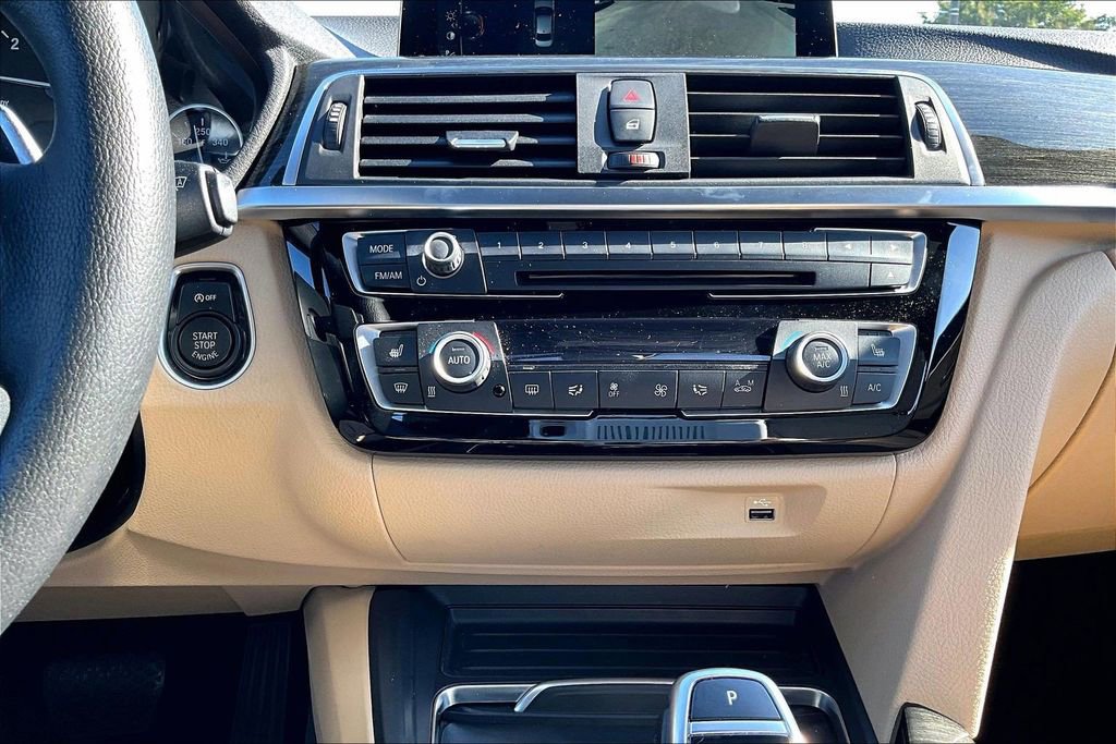 Used 2017 BMW 340i xDrive Sedan AWD/4WD image 15