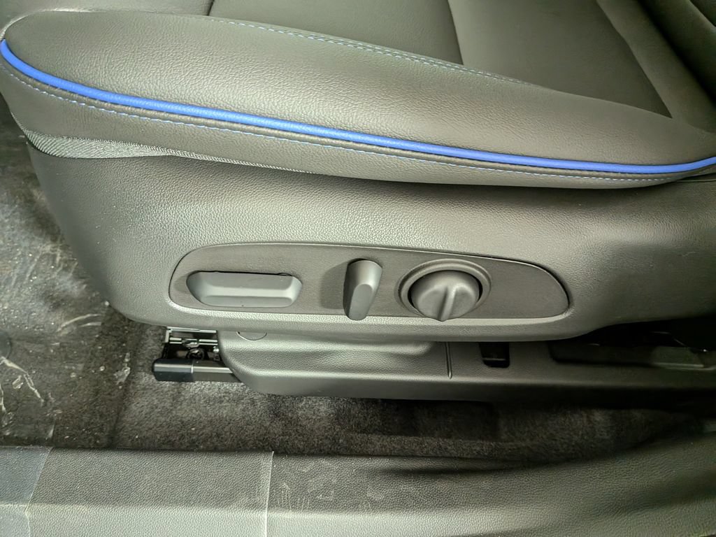 New 2026 Buick Envista Sport Touring w/ Convenience I Package FWD image 18