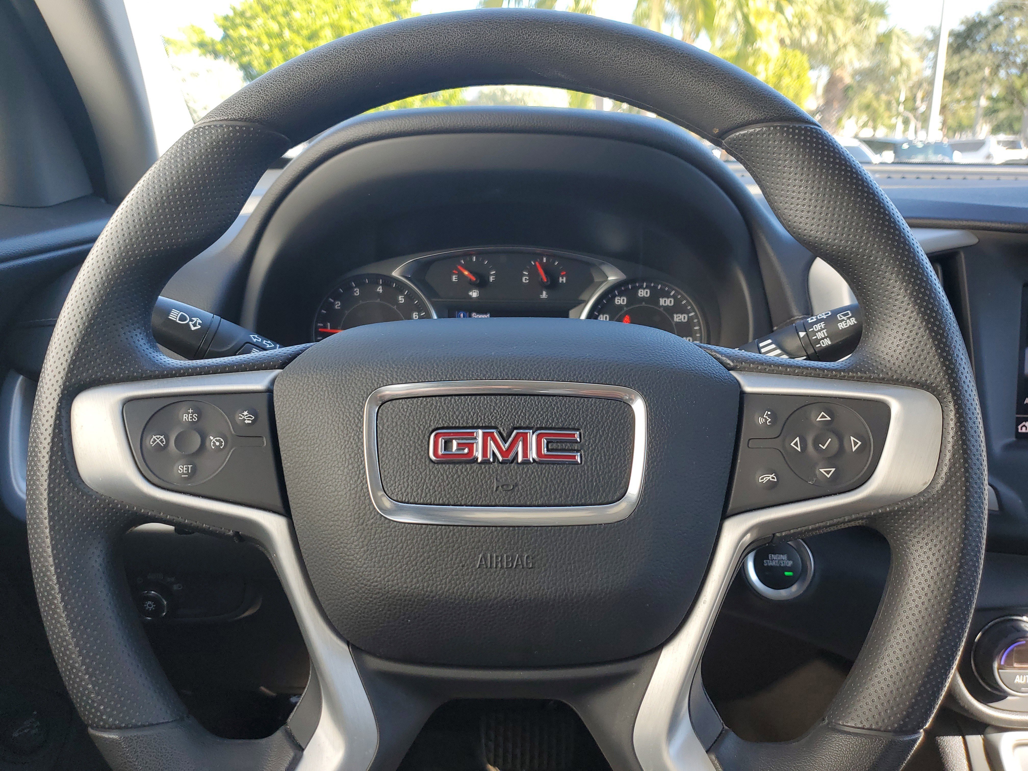 Used 2023 GMC Terrain SLE w/ Driver Convenience Package image 23