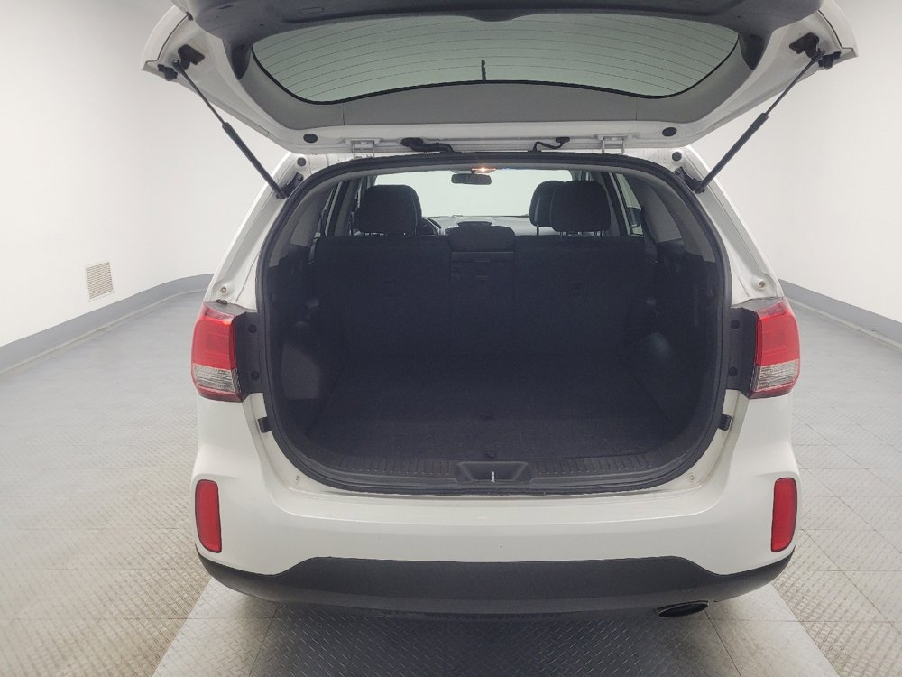 Used 2015 Kia Sorento LX image 29
