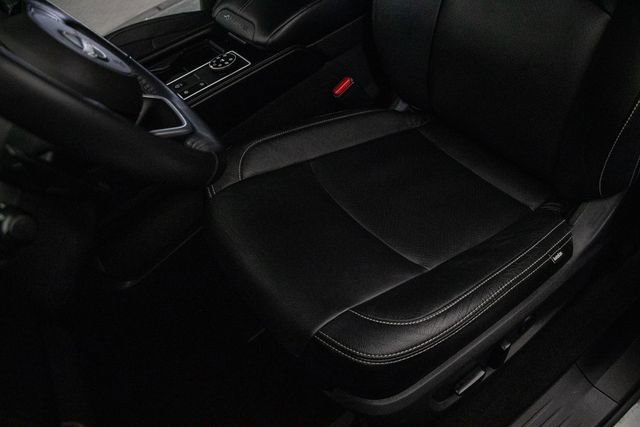 Used 2023 Nissan Pathfinder SV AWD/4WD image 26