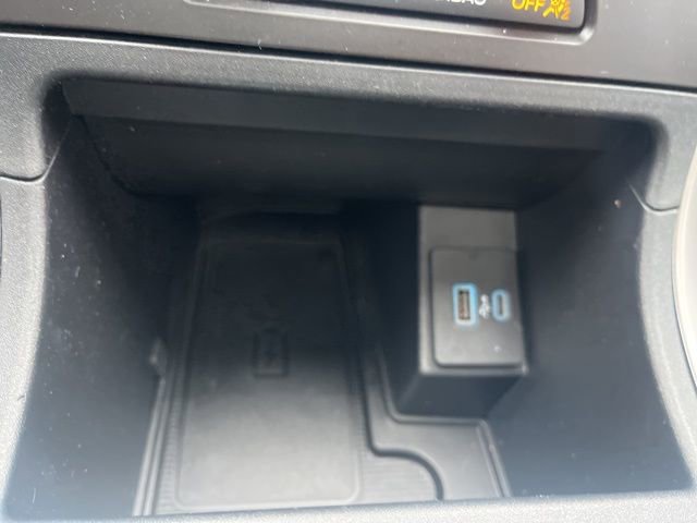 Used 2021 Ford Edge SEL w/ Convenience Package image 27