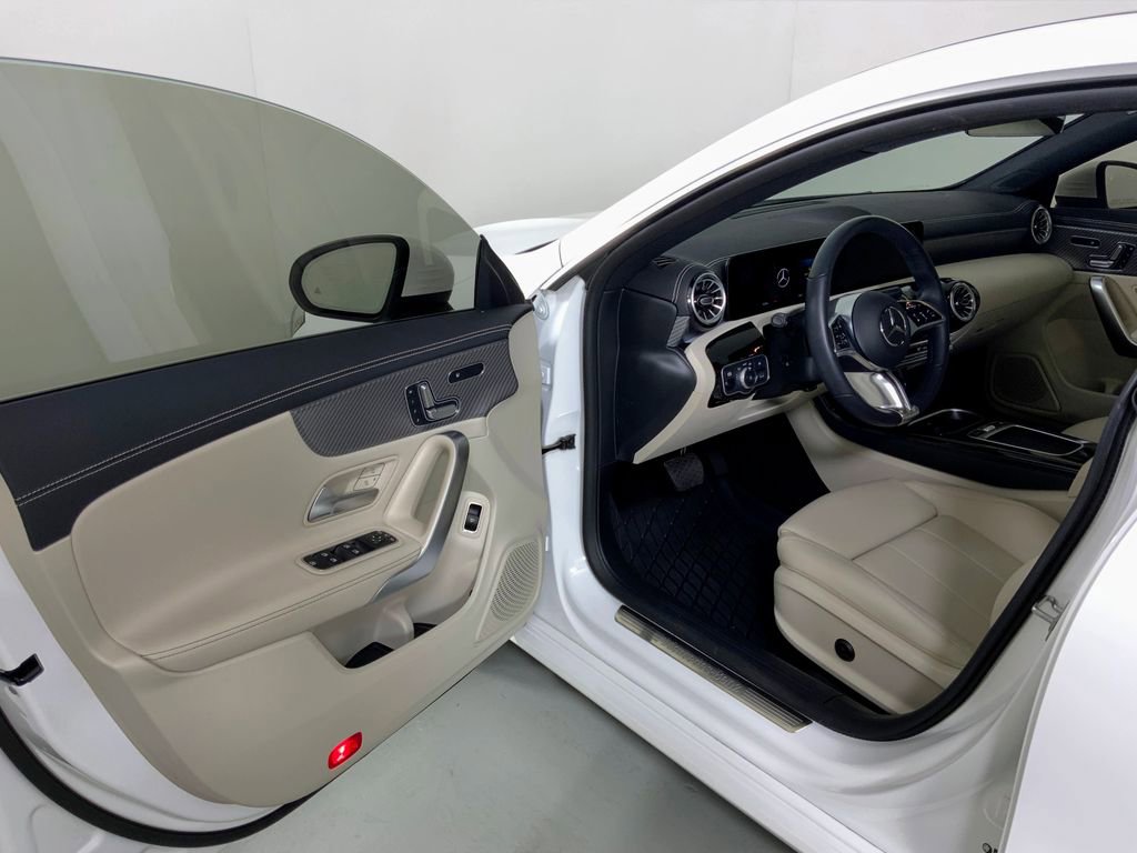 Used 2025 Mercedes-Benz CLA 250 4MATIC image 16