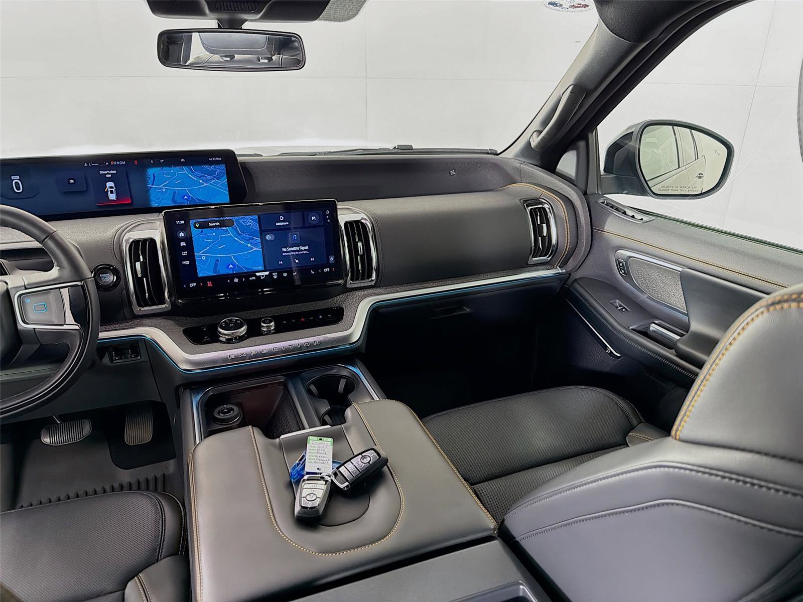 Used 2025 Ford Expedition Tremor image 26