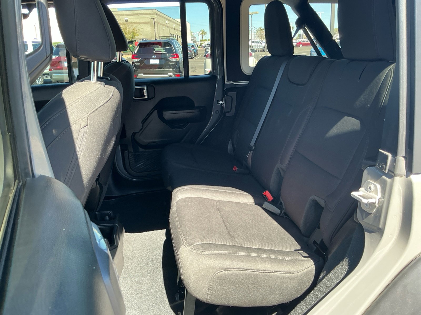 Used 2022 Jeep Wrangler Unlimited Sport image 17