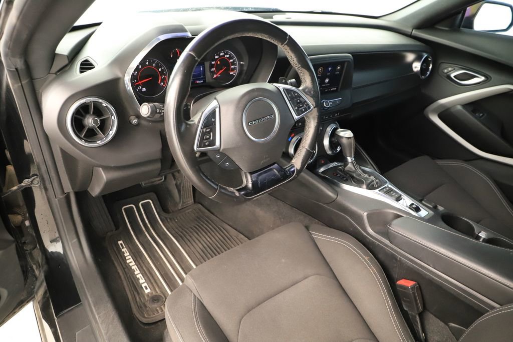 Used 2020 Chevrolet Camaro LT RWD image 15