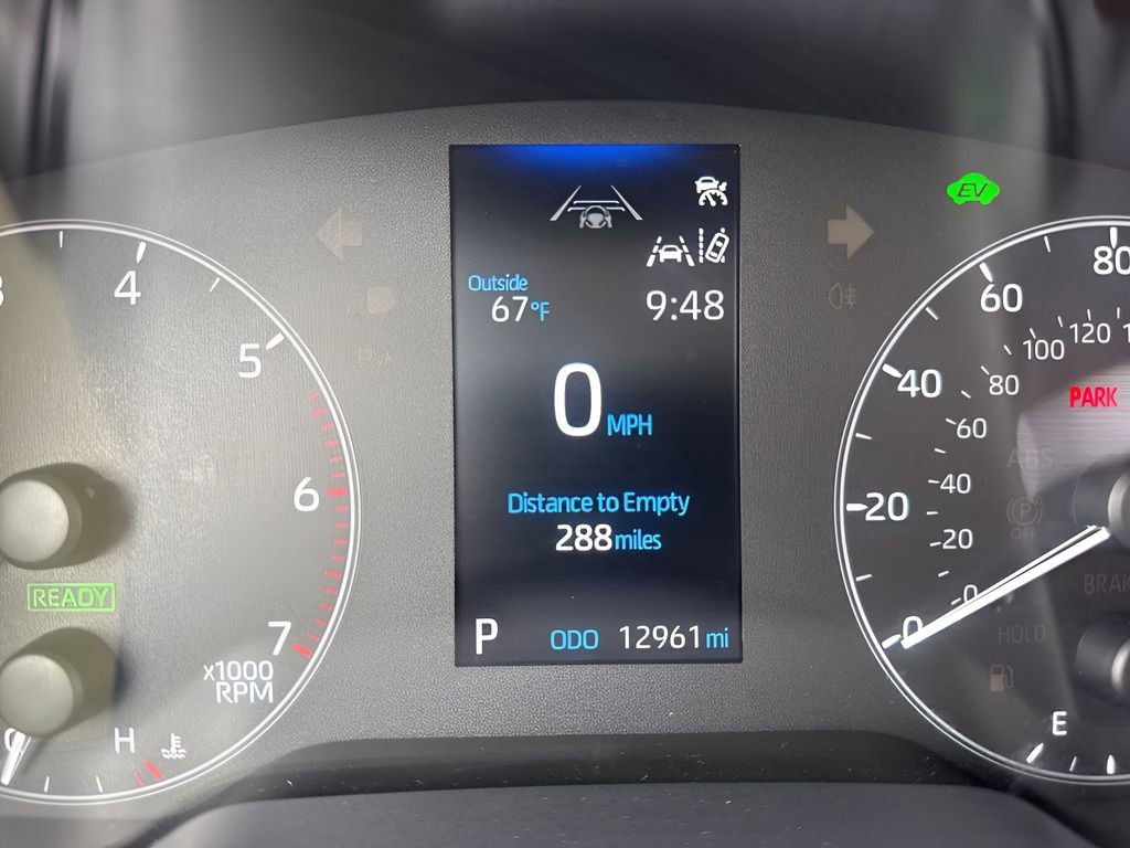 Used 2025 Toyota Corolla LE image 21