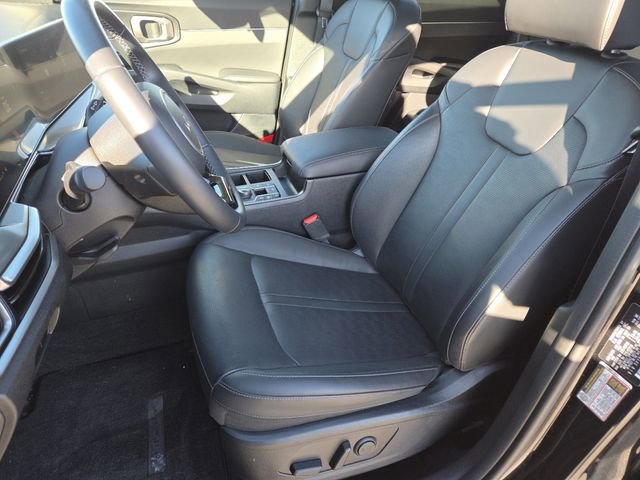 Used 2025 Kia Sorento S w/ Panoramic Sunroof Package image 32