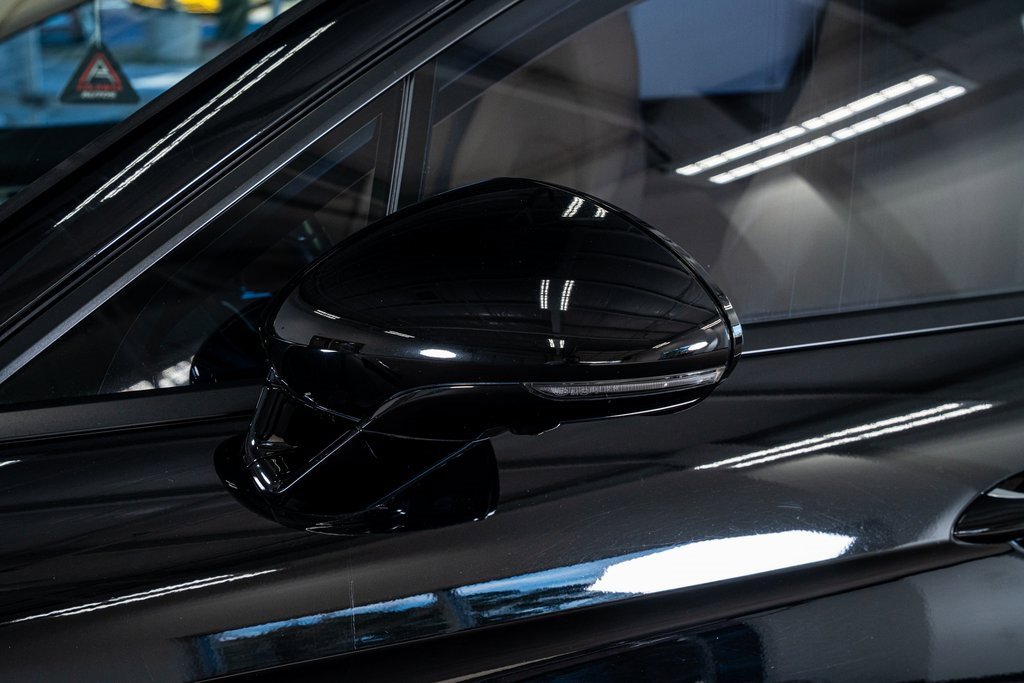 Used 2019 Porsche Panamera image 21