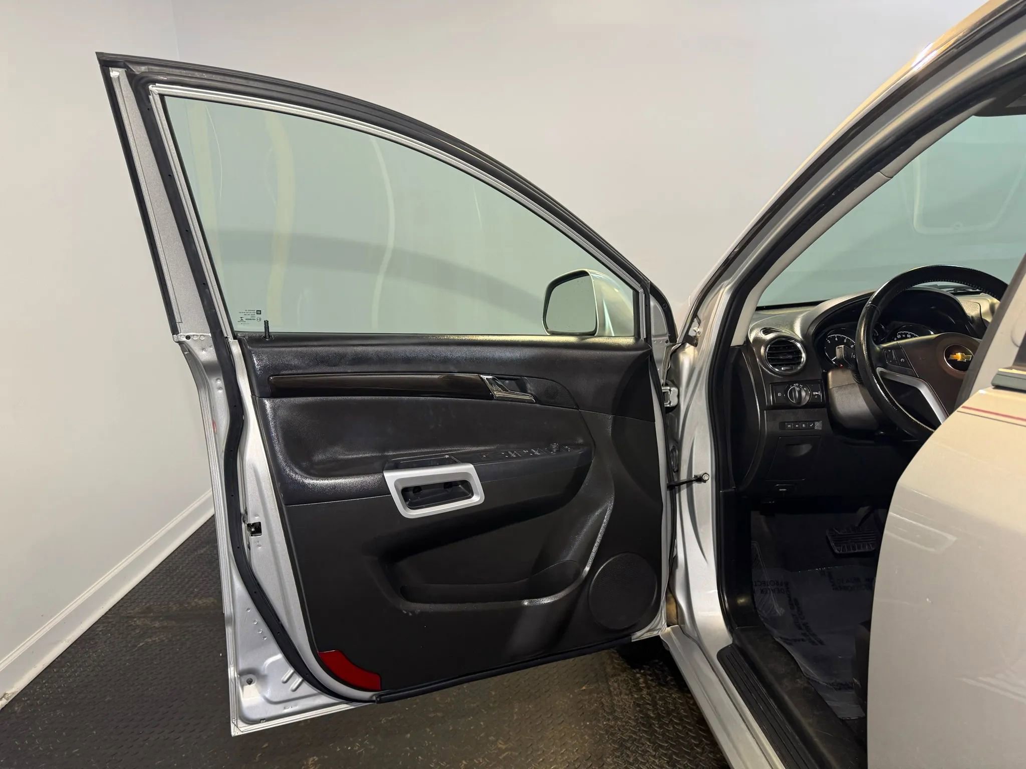 Used 2014 Chevrolet Captiva Sport LT w/ Convenience Package image 6