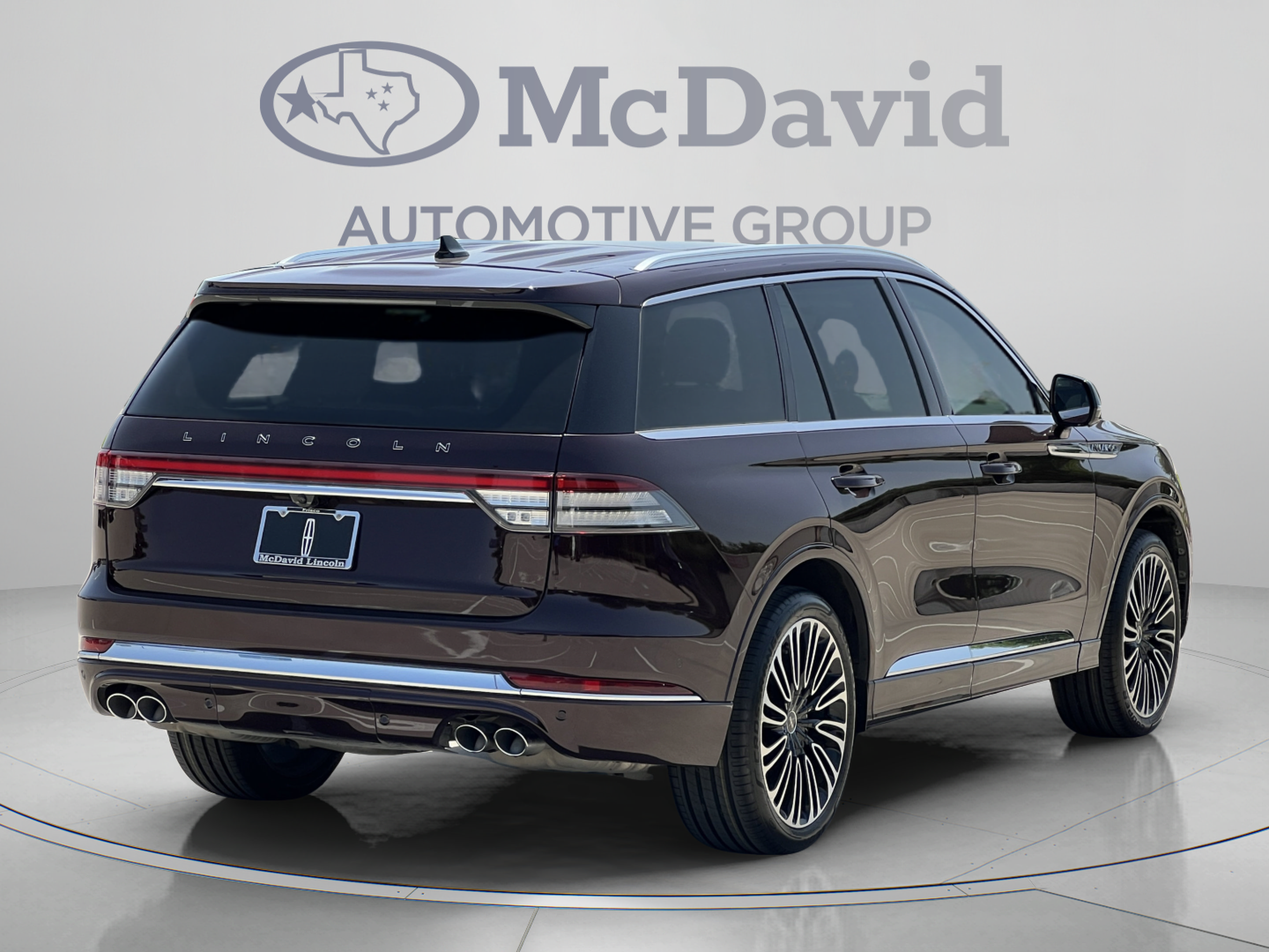 Certified 2024 Lincoln Aviator Black Label w/ Class IV Trailer Tow Package AWD/4WD image 7