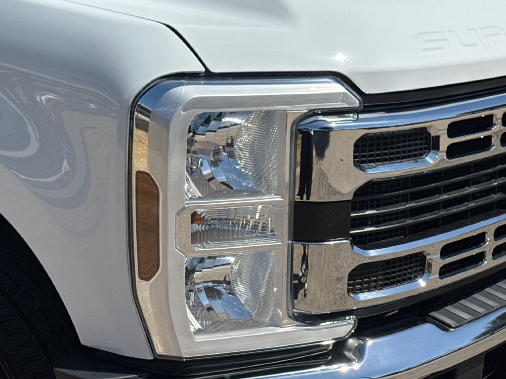 Used 2026 Ford F250 XLT AWD/4WD image 4