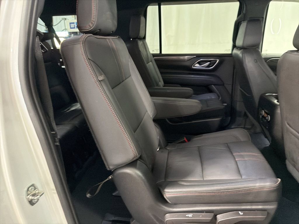 Certified 2022 Chevrolet Suburban RST w/ Luxury Package AWD/4WD image 18