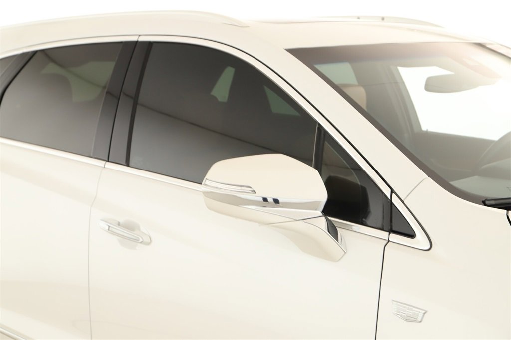 Used 2020 Cadillac XT5 Premium Luxury image 35