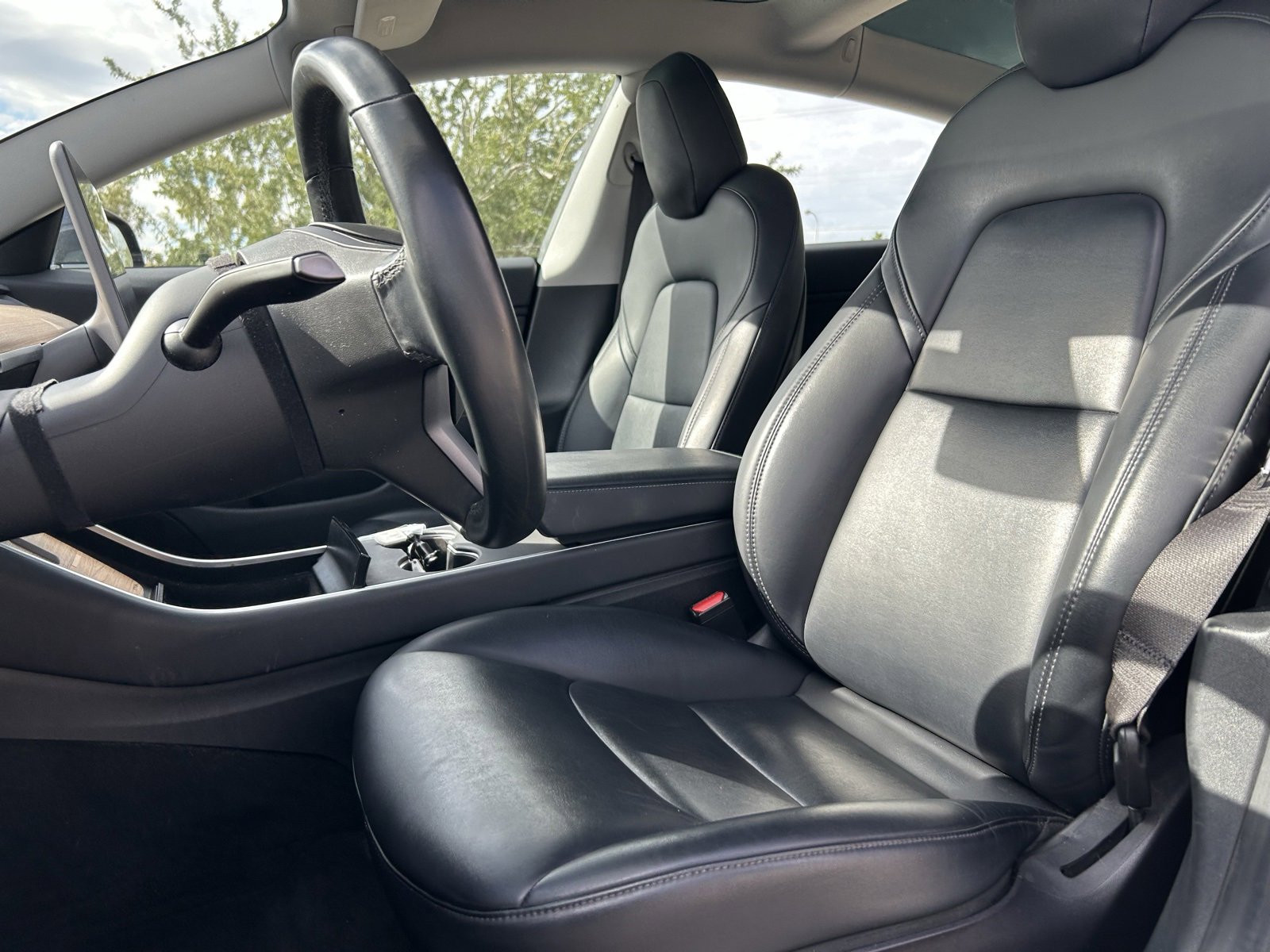 Used 2018 Tesla Model 3 image 11