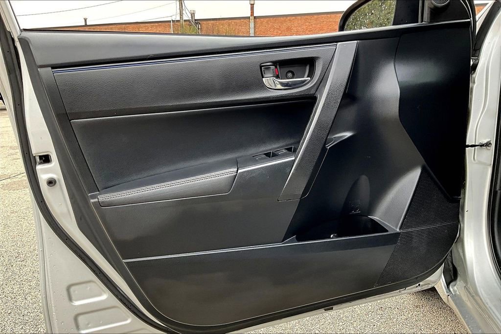 Used 2018 Toyota Corolla SE image 14